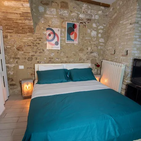 Dimora Del Tufo نارني